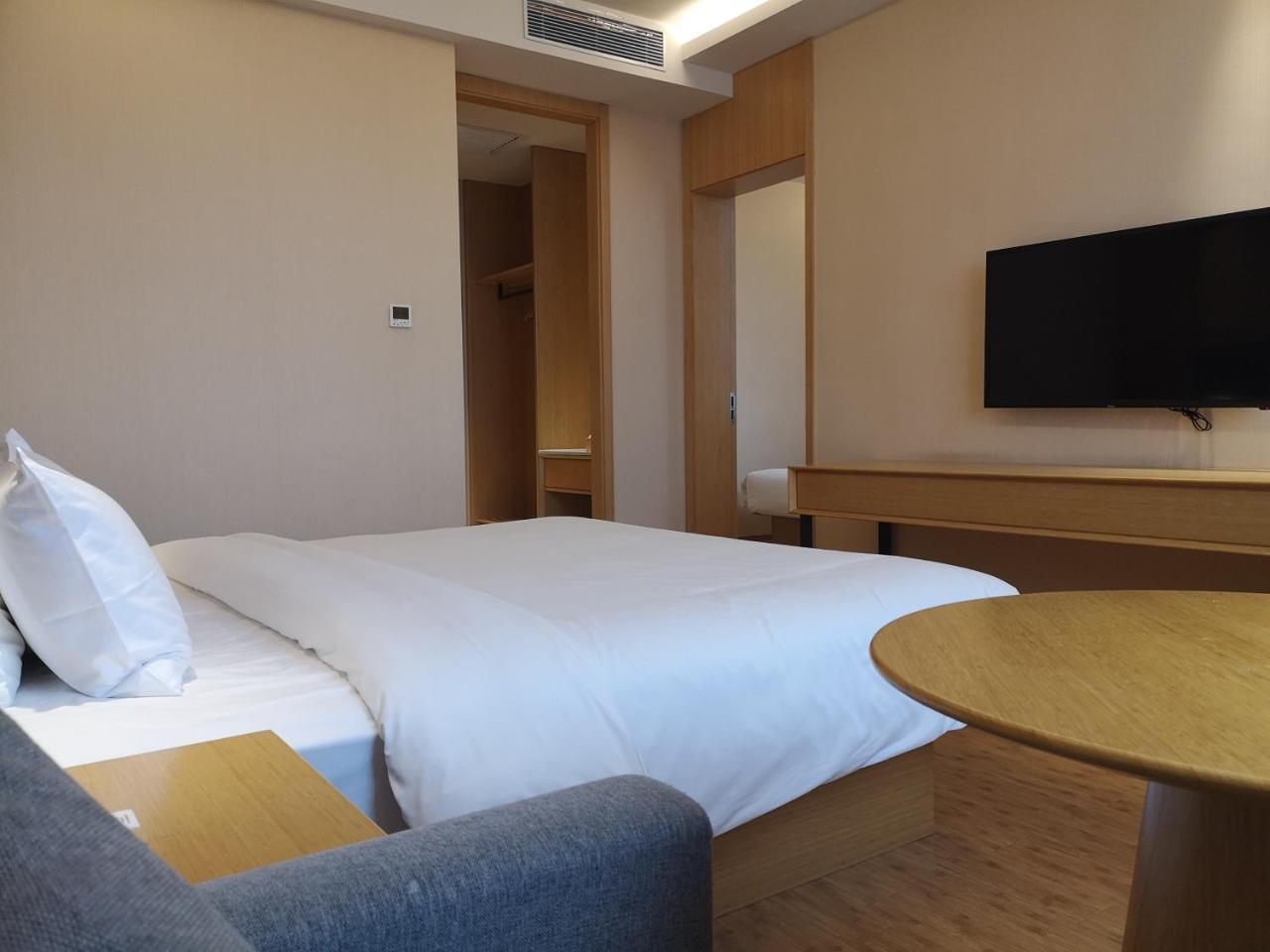 Ji Hotel Shanghai Chuansha Chengnan Road Exterior photo
